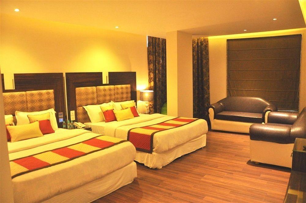 ทริมรูมส์ อัปปาล อินเตอร์เนชั่นแนล Hotel นิวเดลี ภายนอก รูปภาพ