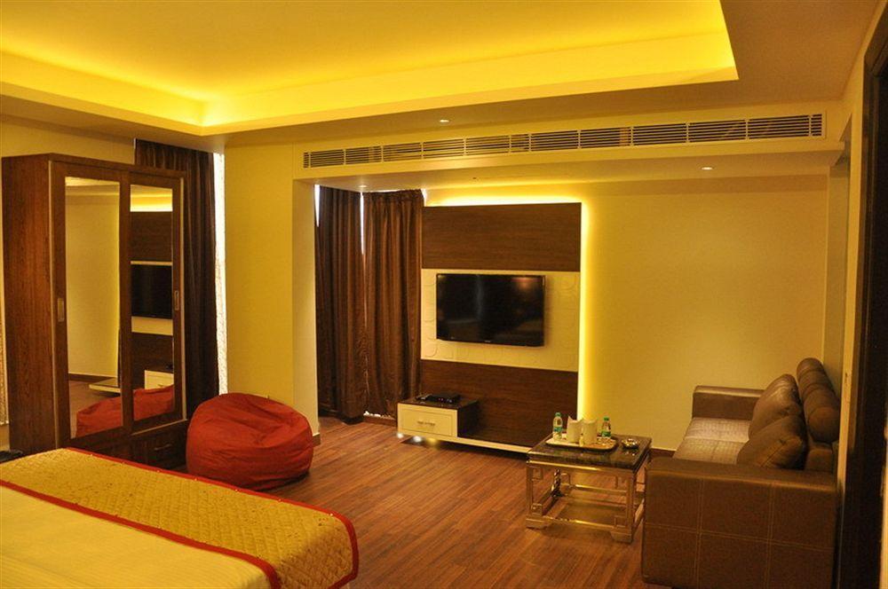 ทริมรูมส์ อัปปาล อินเตอร์เนชั่นแนล Hotel นิวเดลี ภายนอก รูปภาพ